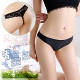 《AIMEI GIAREN》青澀氣息！無痕緹花蕾絲美臀T字褲﹝黑﹞