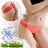 《AIMEI GIAREN》青澀氣息！無痕蕾絲誘惑美臀T字褲﹝紅﹞*