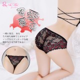 《AIMEI GIAREN》蜜愛蔓延！雙色花漾蕾絲環扣三角褲﹝黑﹞